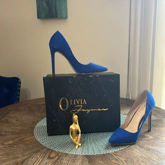 Selling Navy Blue high heels for a evening out - Picture 4 of 6
